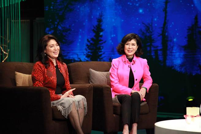 白嘉莉與妹妹白菲比一起受訪。（大愛電視台提供）
