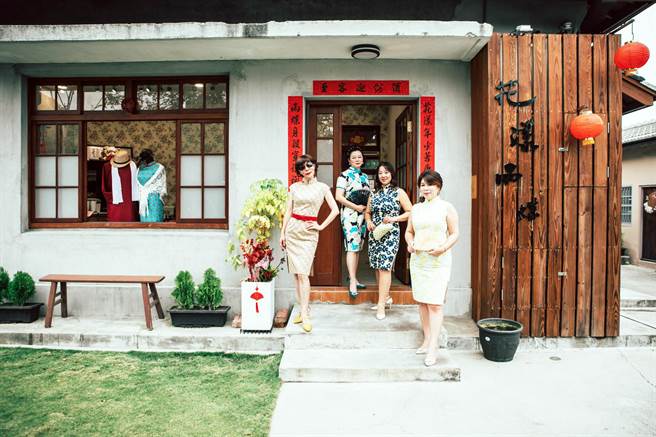 屏县府文化处邀请民眾来屏东走跳胜利星村V.I.P ZONE，感受充满年味的眷村美食与文创商品。（屏东县政府提供）