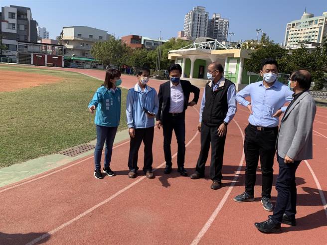 市府与在地立委共同争取博爱国小等9校运动设施改善经费。（台南市教育局提供／曹婷婷台南传真）
