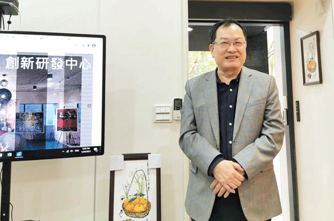 「RISE品牌」概念店「RISE Art Studio」艺术空间日前开幕圆满成功，由知名水墨画家蔡俊章博士担任馆长。图／RISE Art Studio提供