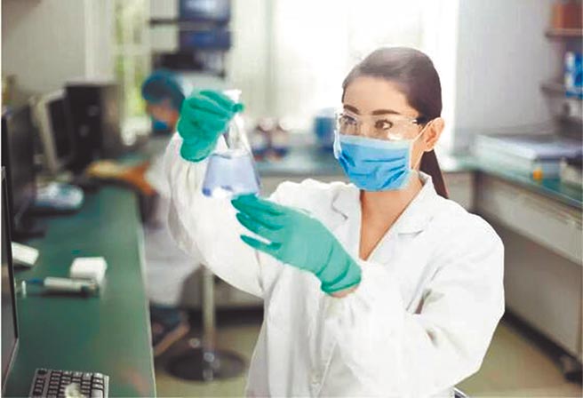 代理德国BNT疫苗的上海復星医药，下一步是在大陆代工BNT疫苗。图为BNT疫苗的研制。（摘自大陆网路）