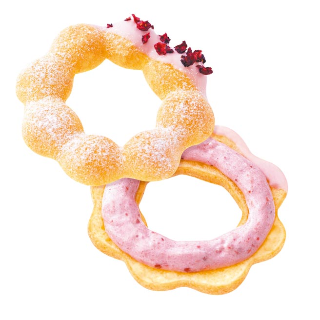 Mister Donut 樱花草莓波堤，48元。（Mister Donut提供）