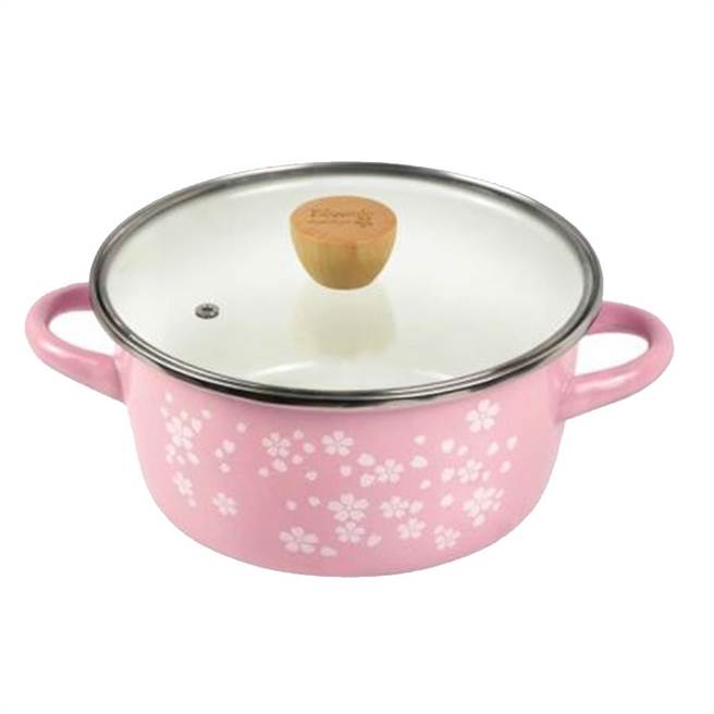 乐天市场的夏莉居家生活坊GOZENBO 御膳坊樱花珐琅双耳汤锅附盖，629元。（乐天市场提供）