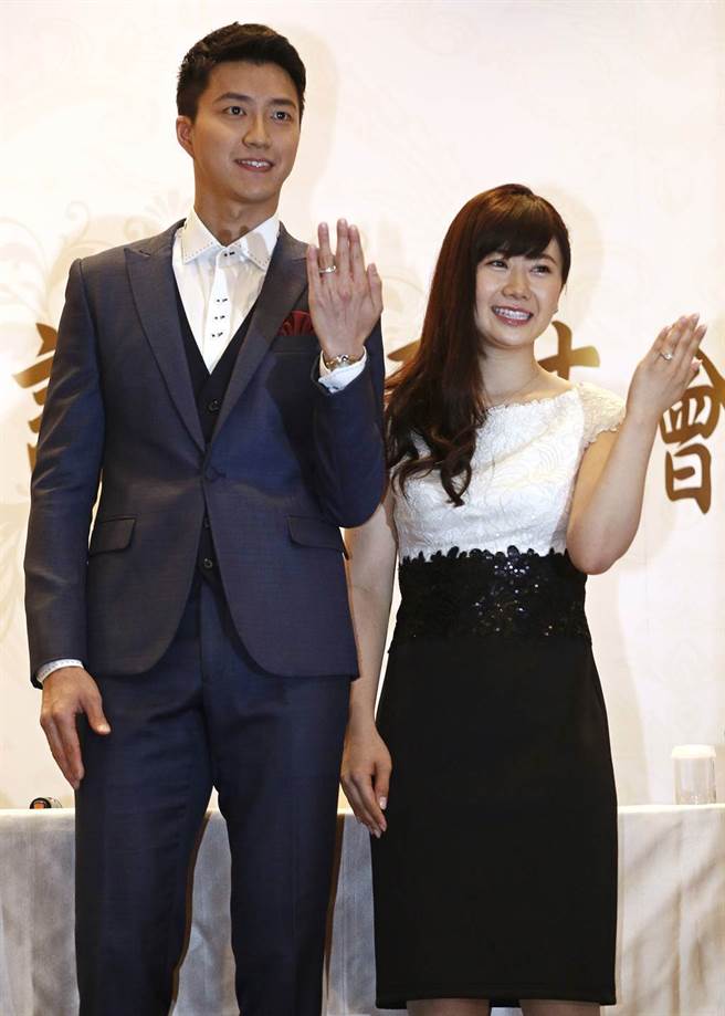 台日桌球好友江宏杰、福原爱在2016年步入礼堂，夫妻育有一对子女，幸福组成一家四口。（图／本报系资料照片）