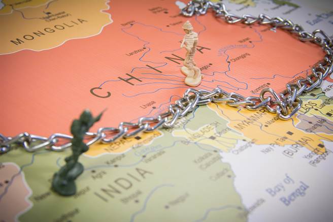 民进党立委王定宇今天接受印度电视媒体专访时强调，要阻止中国野心，四方安全对话应扩大台湾等民主国家参与，印度也应与台湾共享情报与国防科技。(示意图/shutterstock)