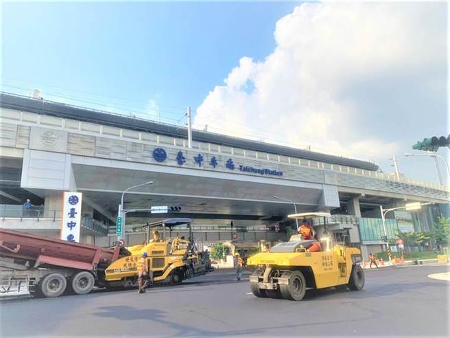 台中市大智慧学苑拆除延宕多年，在市长卢秀燕上任后，完成打通大智路工程，克服一切困难完成超级任务。(中时资料照)