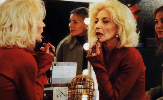 玛丽莎帕雷德斯饰演同志女演员的如烟。（天马行空提供）