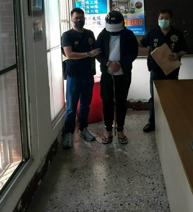 安平街头凶杀案最后一名嫌犯25日投案，全案7嫌全部到案。（读者提供／程炳璋台南传真）