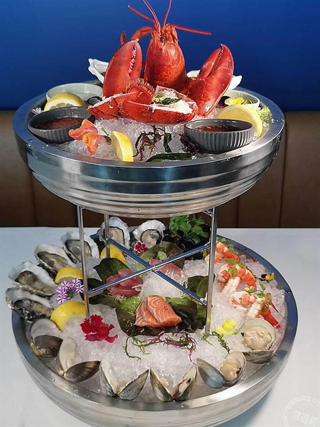 豪華海鮮塔(攝影：洪書瑱)