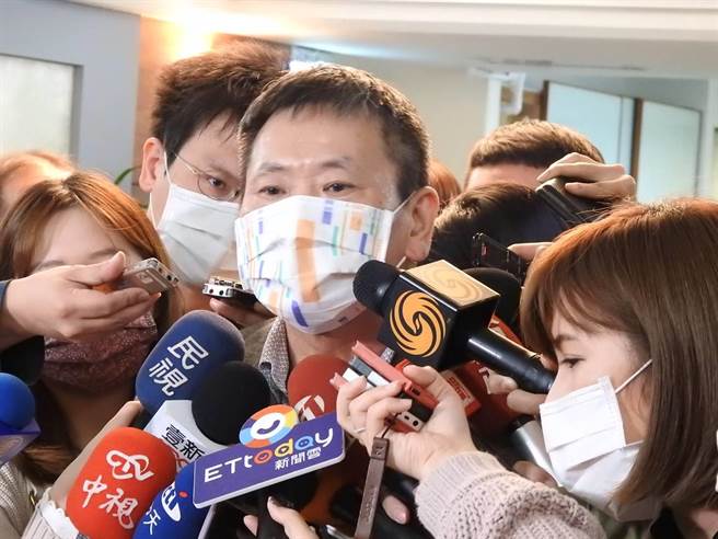 甫卸下国民党团总召林为洲下午出席立法实务会报。（赵婉淳摄）