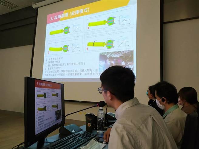 台中市政府25日下午召开中捷故障审查会议，歷经6小时马拉松式会议，委员认为仍有部分内容待了解，要求北捷局及厂商补足资料。(中市府提供／林欣仪台中传真)