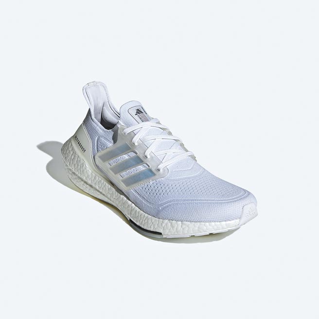 adidas Ultraboost 21跑鞋，5990元。（adidas提供）