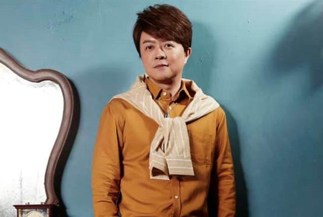 翁立友挺过尾牙性骚扰风波，准备回归。(图/翻摄自翁立友脸书)