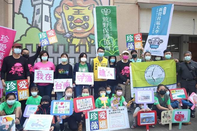 环团发起抢救藻礁公投，目前进入第2阶段连署，期望在2月底达成35万份。（图为中时资料照）