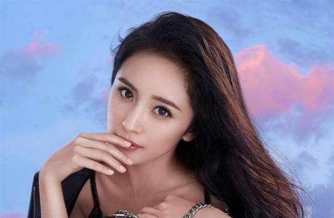 比起好看的长相，拥有迷人温暖的气场其实更讨喜！女星杨幂正是人气王处女座代表。（图／IG@yangmimimi912）