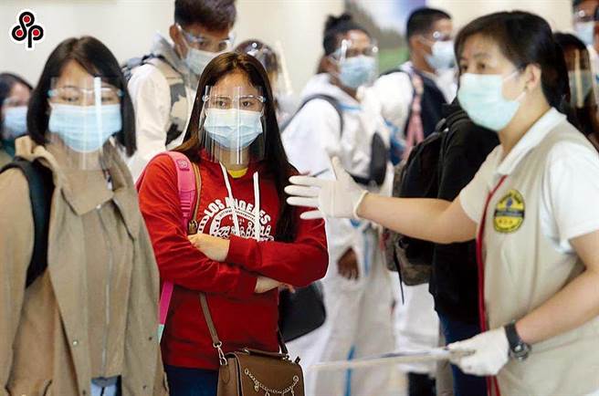 新冠肺炎疫情影响，移工来台需进行居家检疫，原定入国3个工作日内即应接受的健康检查，顺延至「14天居家检疫结束后」再办理，但因疫情仍在变动，因此卫生福利部调整，可再延后至「自主健康管理期满隔日起3个工作日内办理」。（本报资料照）