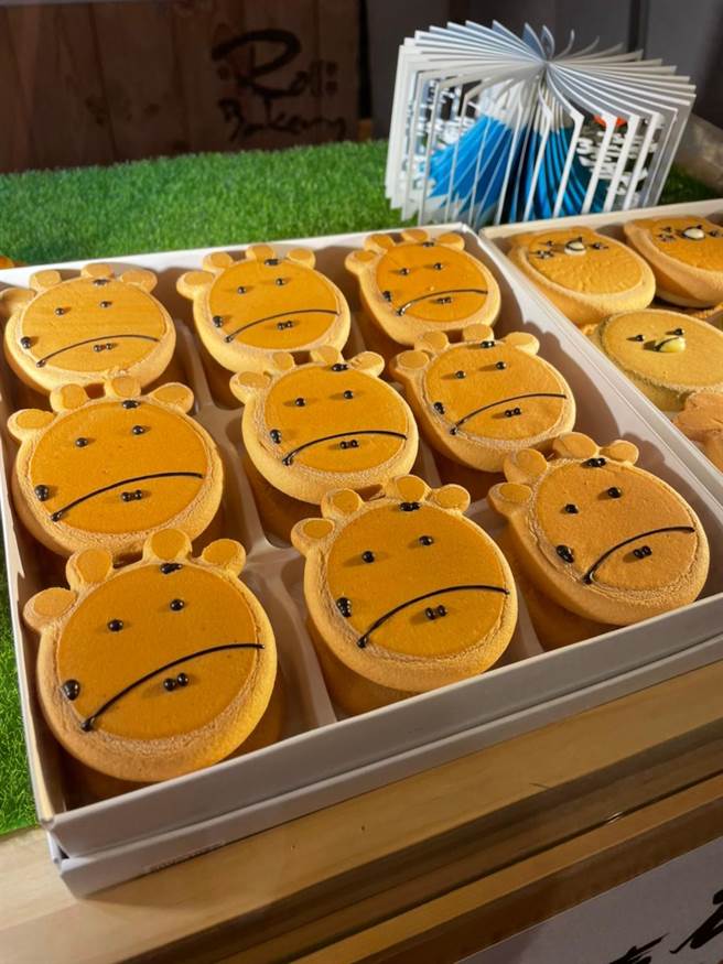 板桥大远百春季和风飨宴，卷卷蛋糕生乳铜锣烧礼盒，450元，有多款吸睛可爱造型可选择。（远百提供）