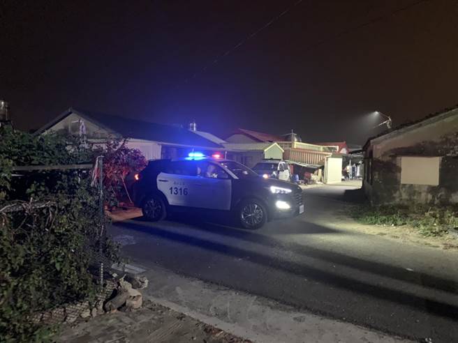 台南市被讽「荣登庆记之都」，警方紧急启动守望勤务，连日来顾守虾米集团相关成员住处。（程炳璋摄）