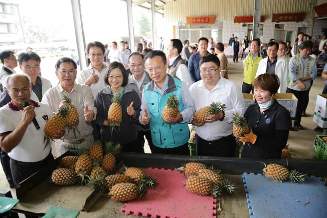 陈明文希望农委会赶紧跟大陆政府联繫厘清相关问题，维护台湾农民的权益。（陈明文办公室提供∕吕妍庭嘉义传真）