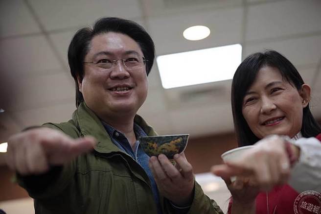 基隆市长林右昌下战帖（基隆市观销处城市交流及行销科提供）