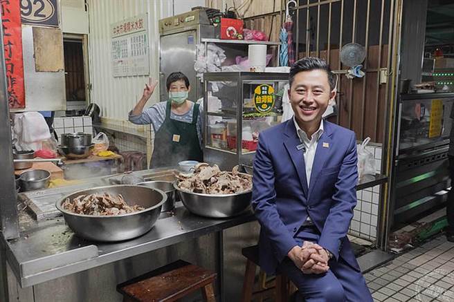 隐身在中央市场已飘香70年的糯米水饺店（新竹市政府提供）