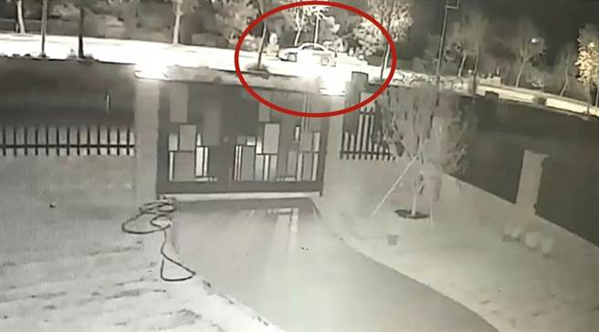 苗栗縣鄧姓男子與謝姓、廖姓、黃姓男子組成4人竊盜集團，農曆年前後偷遍苗栗、公館、三義等地犯下5起住宅竊案，得手玉珮、金飾及液晶電視等3C產品，苗警組成專案小組查緝，全案依竊盜罪移送並聲押獲准。（苗栗警分局提供／巫靜婷苗栗傳真）