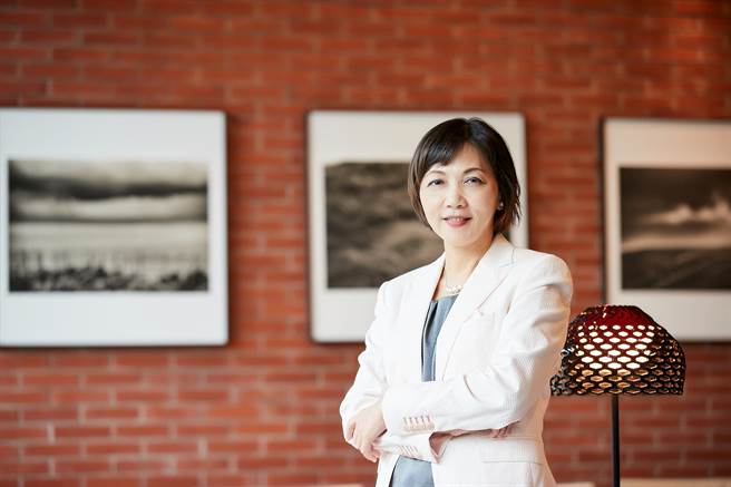 台湾微软首席营运长陈慧蓉分享2021年台湾产业的关键字为『Growth』与『Global』，快速成长并在国际市场全面翻转。（微软提供／黄慧雯台北传真）