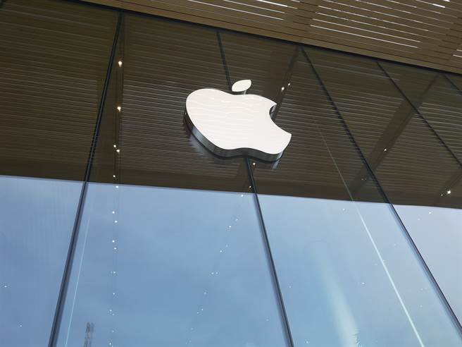 日本爱知县2019年秋天一起民宅火警烧死一对熟睡中的夫妇，家属认为失火原因是充电中的iPhone走火，控告日本苹果公司（Apple Japan）。(示意图/shutterstock)