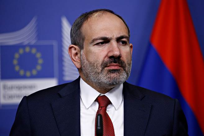 亚美尼亚军方首度公开要求总理帕辛扬辞职。(图/shutterstock)