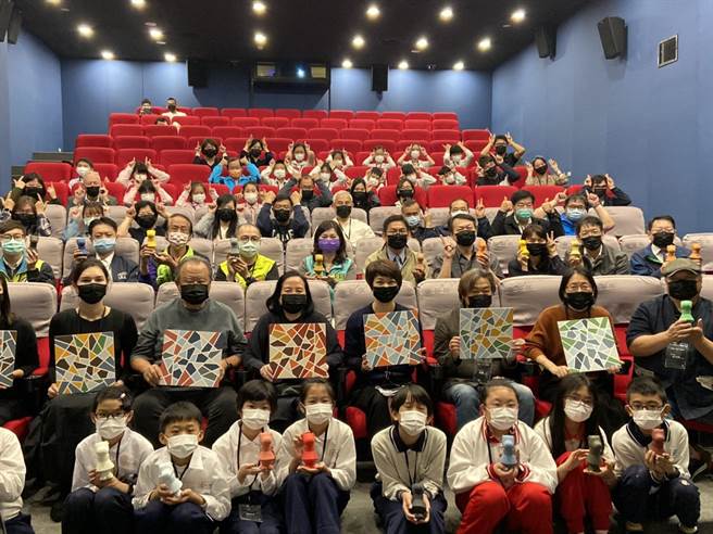 板桥府中15展出「天地俯中－感动牛 枋桥特展」。（新北市文化局提供）