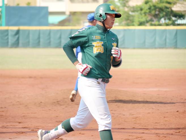 范育铨敲出2分全垒打，个人第2轰出炉。（学生棒联提供）