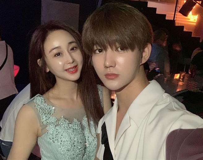 南韩女星咸素媛和大陆富二代陈华相恋并结婚，两人年纪差了18岁。(图/ 摘自咸素媛IG)