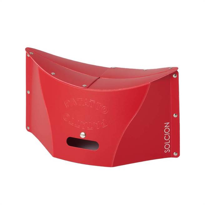 PChome 24h購物的日本PATATTO mini 150折疊椅，原價399元，31日前2入享特價599元。（PChome 24h購物提供）