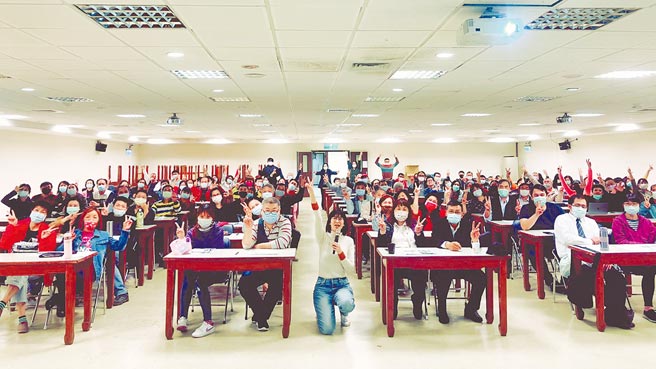 基隆市文化局2021年基隆社区营造徵选开跑，即日起至3月17日止开放课程报名。（基隆市政府提供／陈彩玲基隆传真）