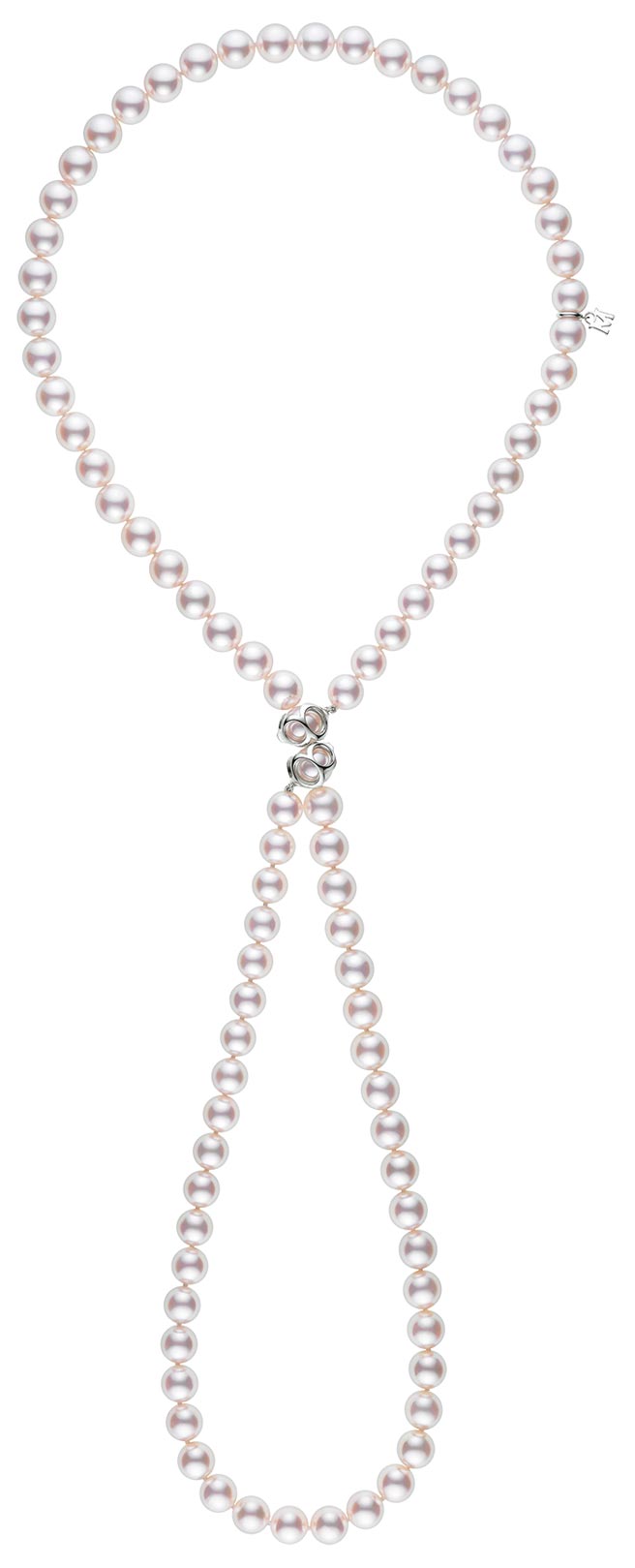 MIKIMOTO Double Eight系列经典珍珠串炼，项炼可变化成双炼、长短炼等，35万8000元。（MIKIMOTO提供）