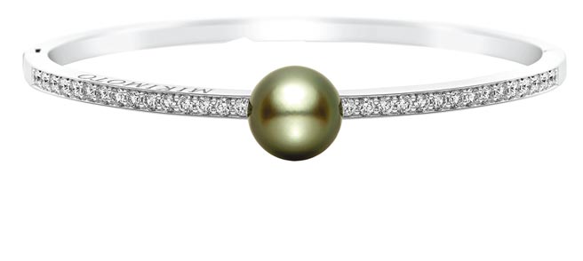 MIKIMOTO黑珍珠钻石手环，珍珠约9.5mm，27万9000元。（MIKIMOTO提供）