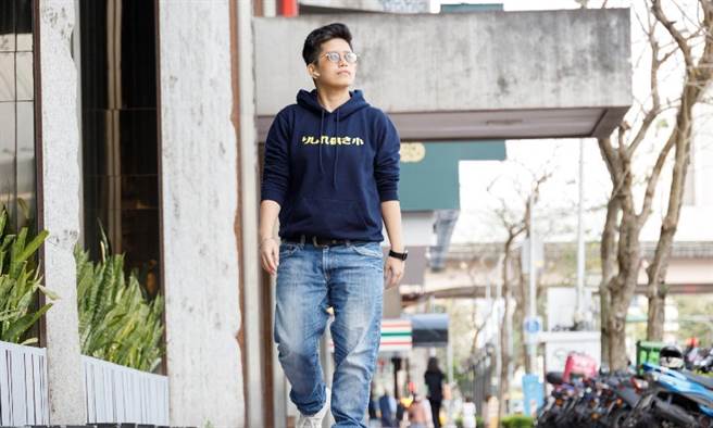 走路就能瘦！不必忌口，任職出版社的她，這10個月下來瘦了12公斤。(圖/康健雜誌提供)