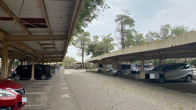 台中市南屯区女监旁的停车场，24日发生涉及停车场公共危险及毁损案件，警方加强安全管理。（民眾提供／卢金足台中传真）