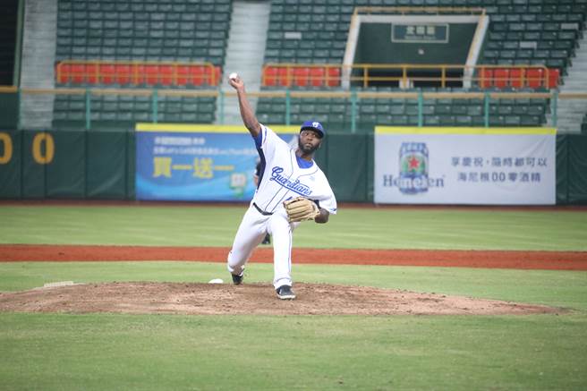 富邦悍将索沙。（富邦悍将提供）