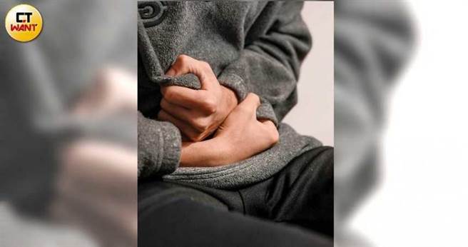 放假时吃吃喝喝没有节制，不仅容易引起肠胃炎，也可能因肠道菌丛改变，让免疫力下降。（图／林士杰摄）