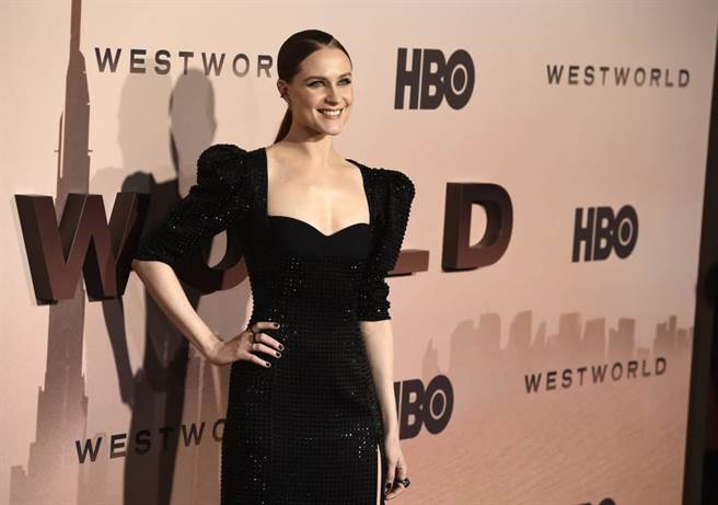 美国女演员伊凡瑞秋伍德(Evan Rachel Wood)去年曾批评坠机丧生的布莱恩，今年才遭到布莱恩遗孀回击。（美联社资料照）