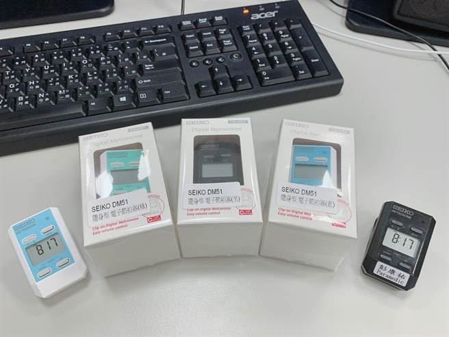 花蓮縣消防局使用專業節拍器，線上指導民眾施以CPR，近2天成功救回2名患者。（花蓮縣消防局提供／羅亦晽花蓮傳真）