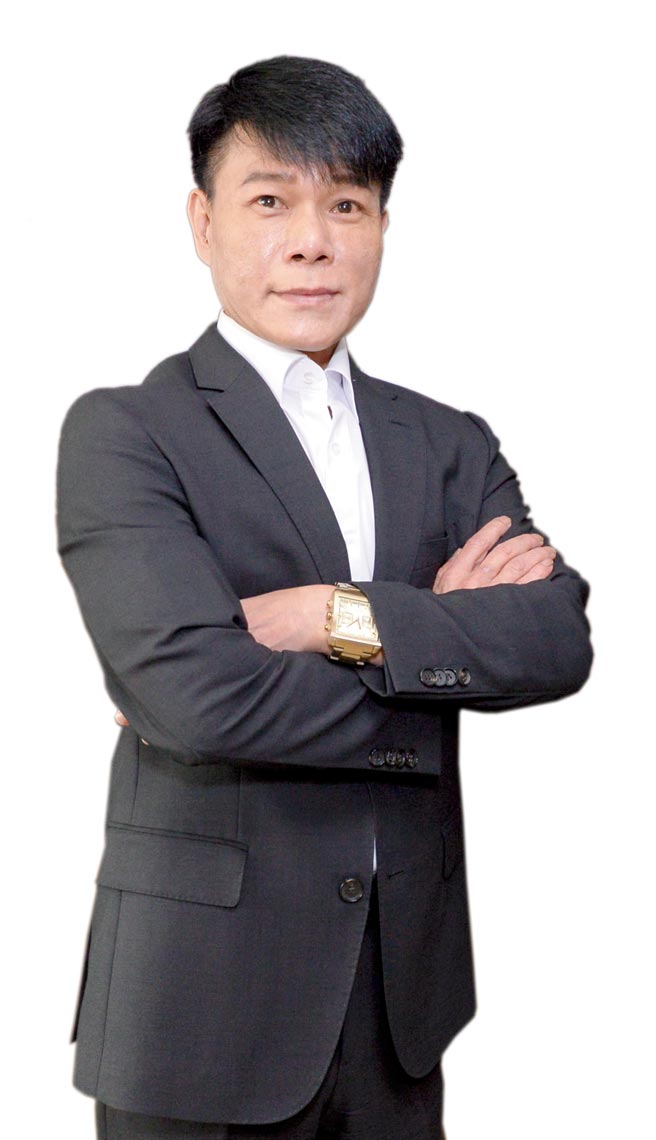 证券分析师吴磊光