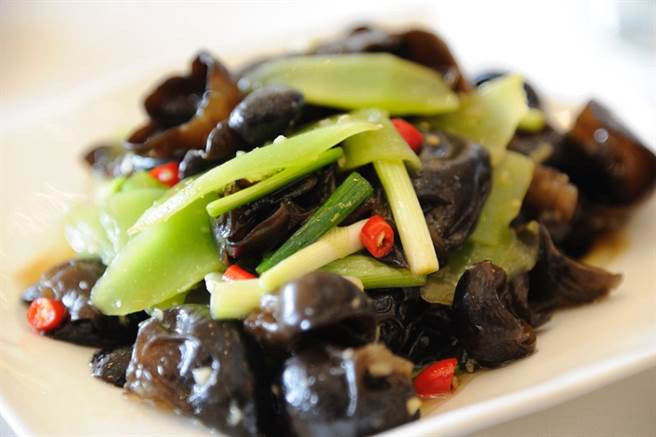 黑木耳是很好的润肠食物。(图/常春月刊提供)