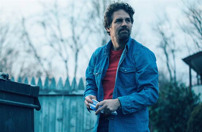 「浩克」馬克魯法洛勇奪迷你影集最佳男主角。(圖／達志提供)