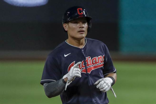 印地安人队张育成今天在热身赛上场，可惜未能击出安打。（美联社资料照）