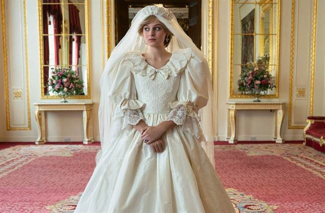 艾瑪科林在《王冠》飾演黛妃，拿下劇情類最佳女主角。(圖／達志提供)