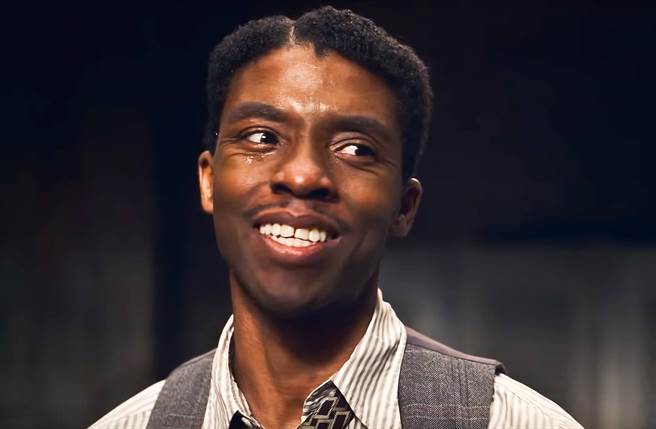 「黑豹」查維克博斯曼以《藍調天后》拿下劇情類最佳男主角獎。(圖／達志提供)