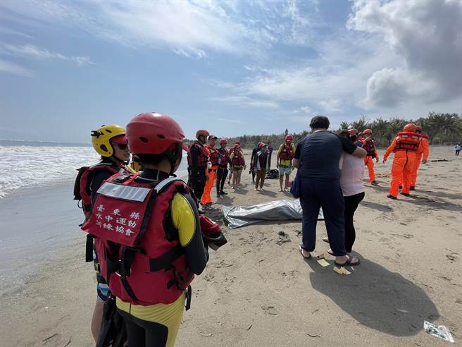台東杉原海水浴場戲水失蹤的17歲李姓少年遺體在今天尋獲。（台東縣水中運動訓練協會提供）人