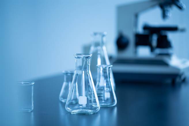 世界上最久的实验是经歷94年的「沥青滴漏实验」，时至今日仍未结束。(示意图／达志影像)